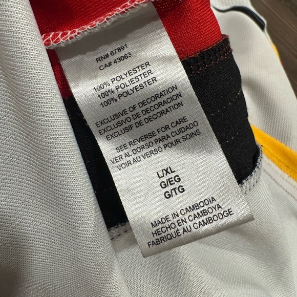 Calgary Flames NHL Hockey Jersey - Picture 10 of 10